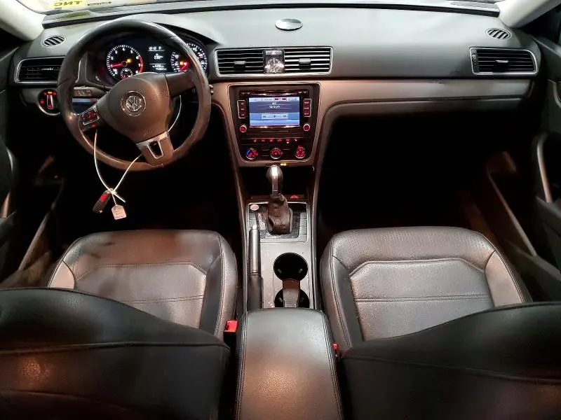 2015 VOLKSWAGEN PASSAT S  