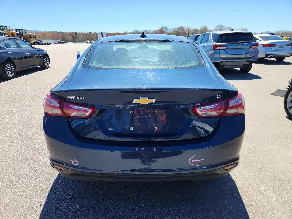 2022 CHEVROLET MALIBU LT  