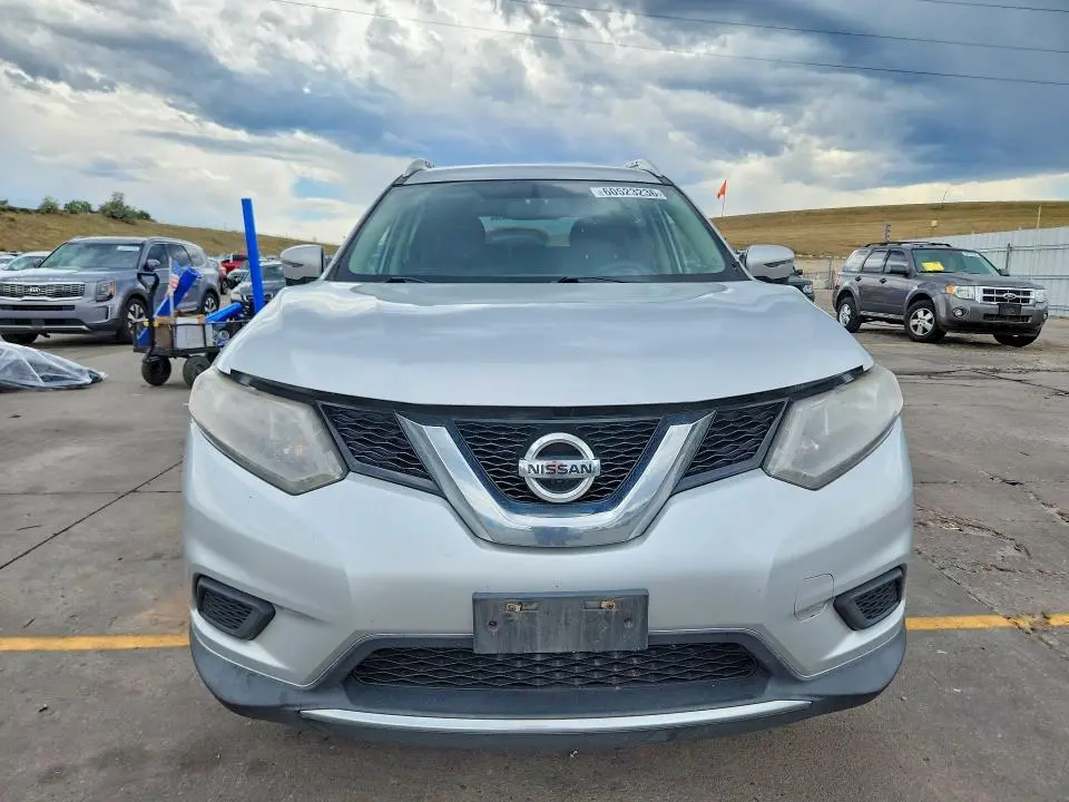 2016 NISSAN ROGUE SV  