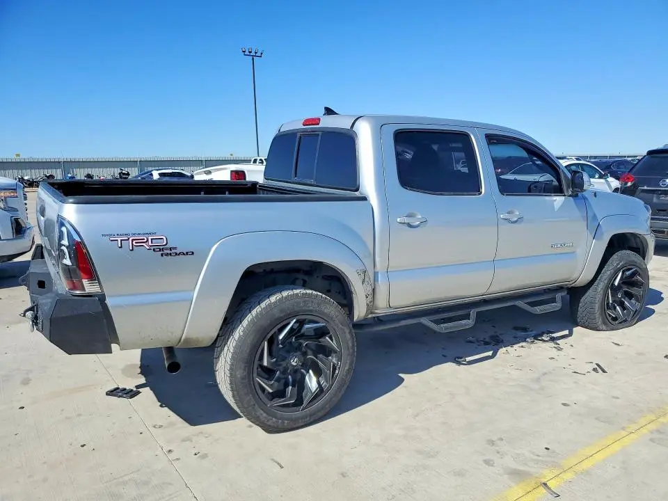 2012 TOYOTA TACOMA V6  