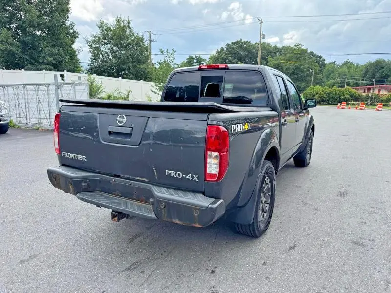 2015 NISSAN FRONTIER PRO-4X  