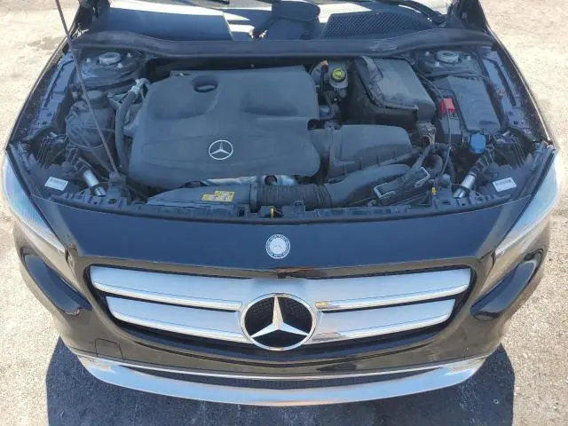 2017 MERCEDES-BENZ GLA 250  