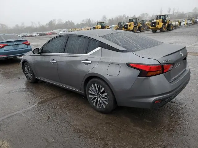 2023 NISSAN ALTIMA SV  