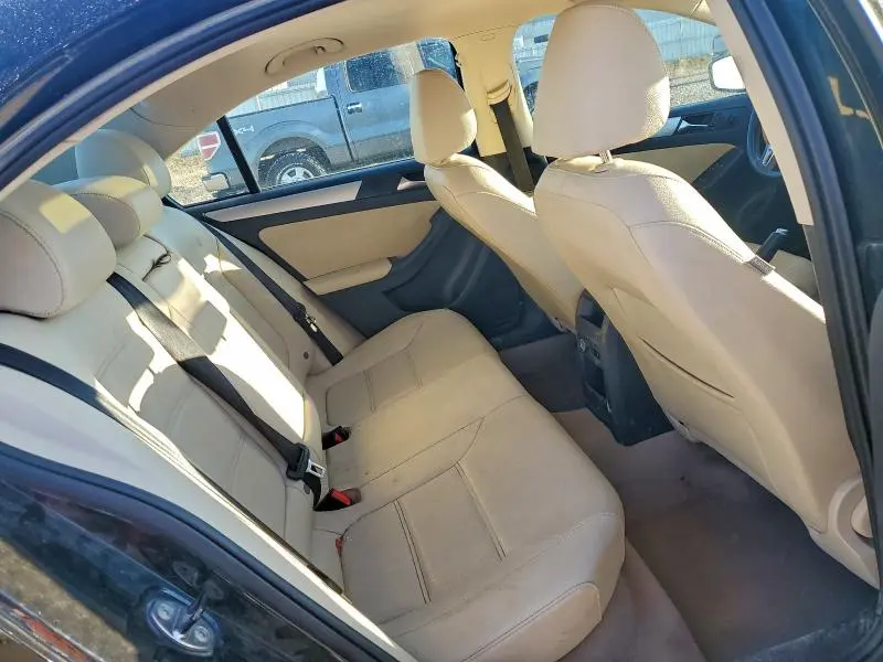 2011 VOLKSWAGEN JETTA TDI  