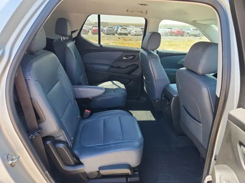 2021 CHEVROLET TRAVERSE LT  