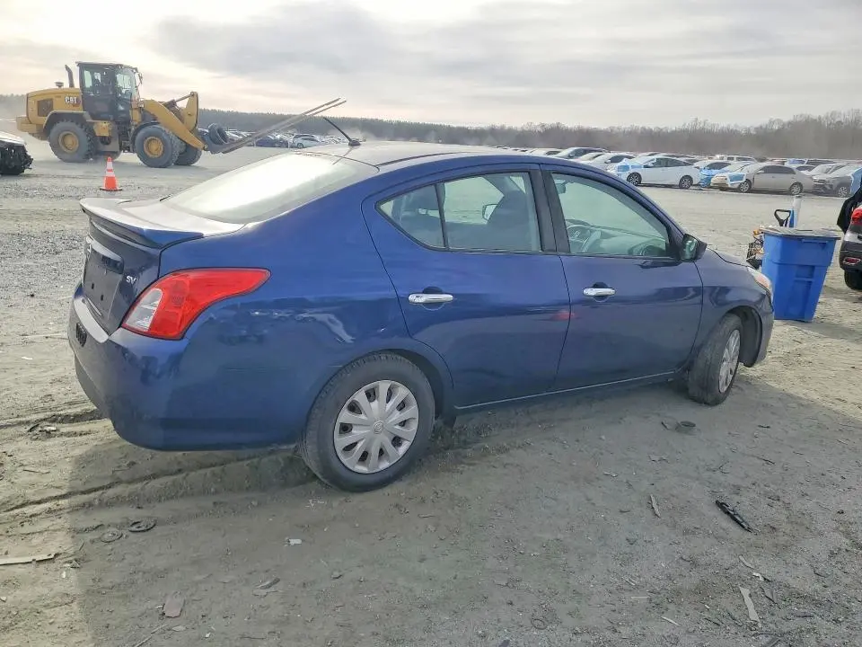 2018 NISSAN VERSA SV  