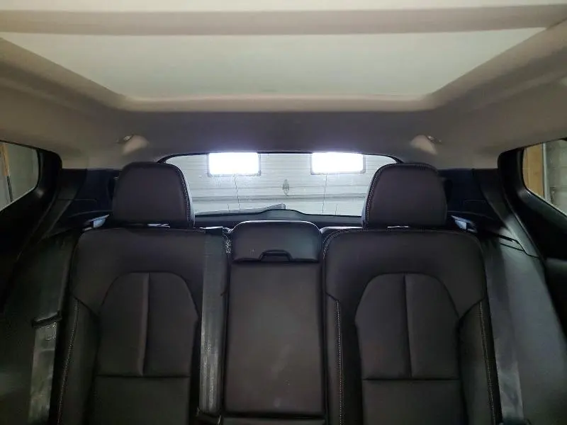 2025 VOLVO XC40 PLUS  