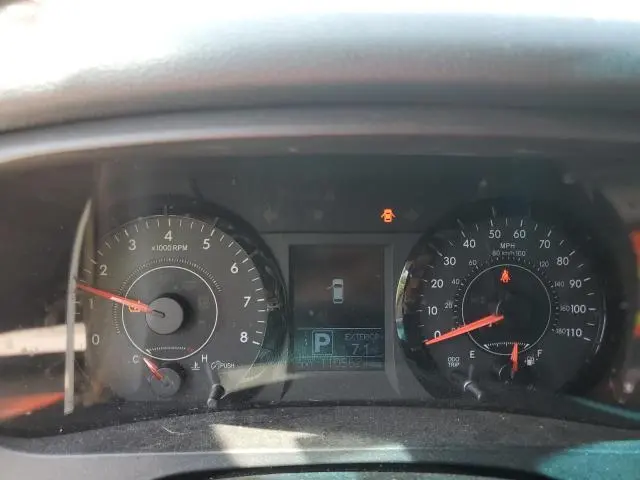 2016 TOYOTA SIENNA LE  