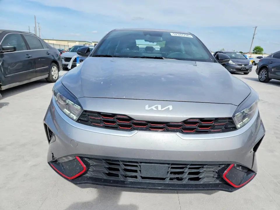 2024 KIA FORTE GT LINE  