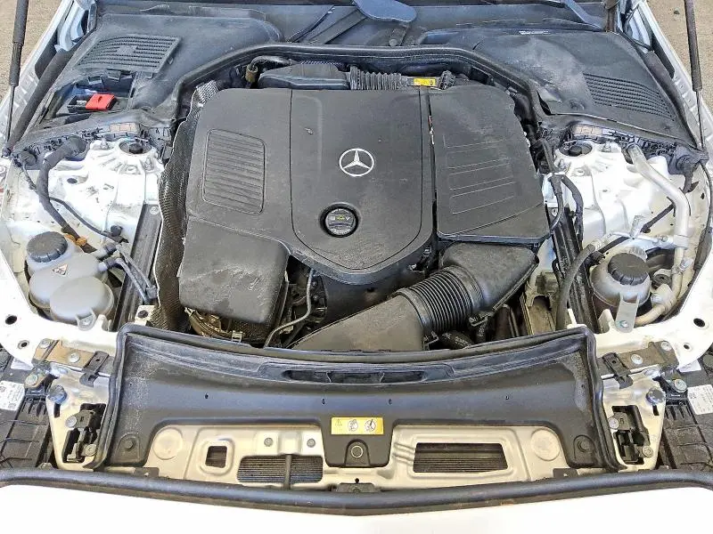 2024 MERCEDES-BENZ C 300  