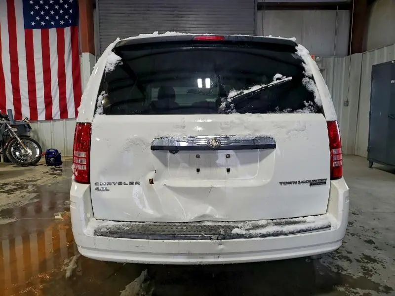 2010 CHRYSLER TOWN & COUNTRY TOURING PLUS  