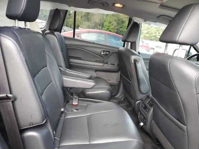 2016 HONDA PILOT ELITE  