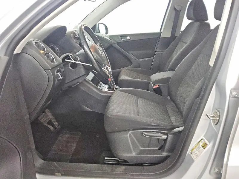 2014 VOLKSWAGEN TIGUAN S  