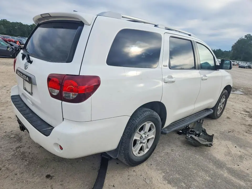 2021 TOYOTA SEQUOIA SR5  