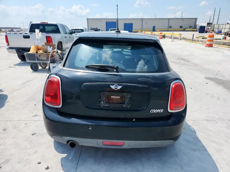 2016 MINI COOPER   