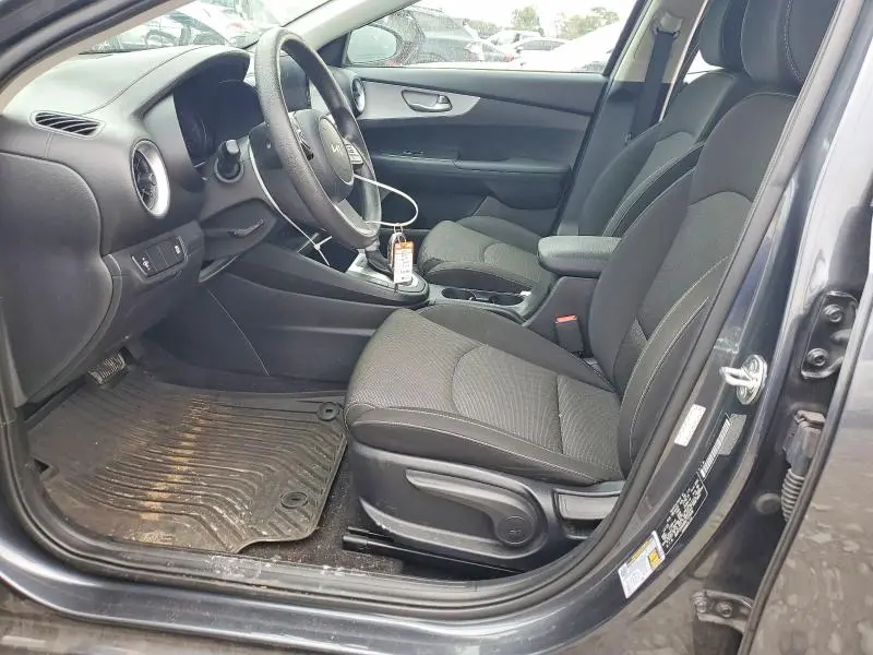 2024 KIA FORTE LX  