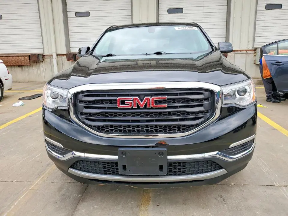 2017 GMC ACADIA SLE  