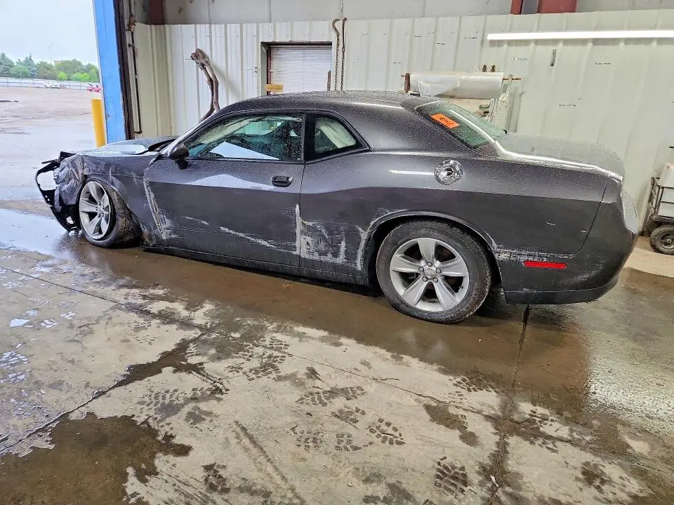 2016 DODGE CHALLENGER SXT  