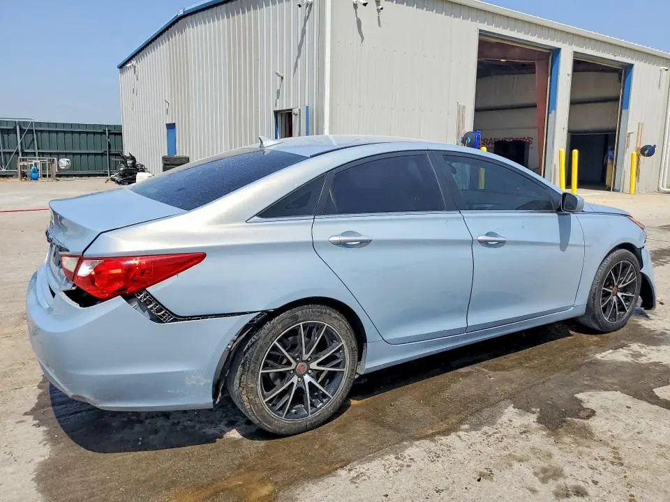 2011 HYUNDAI SONATA GLS  