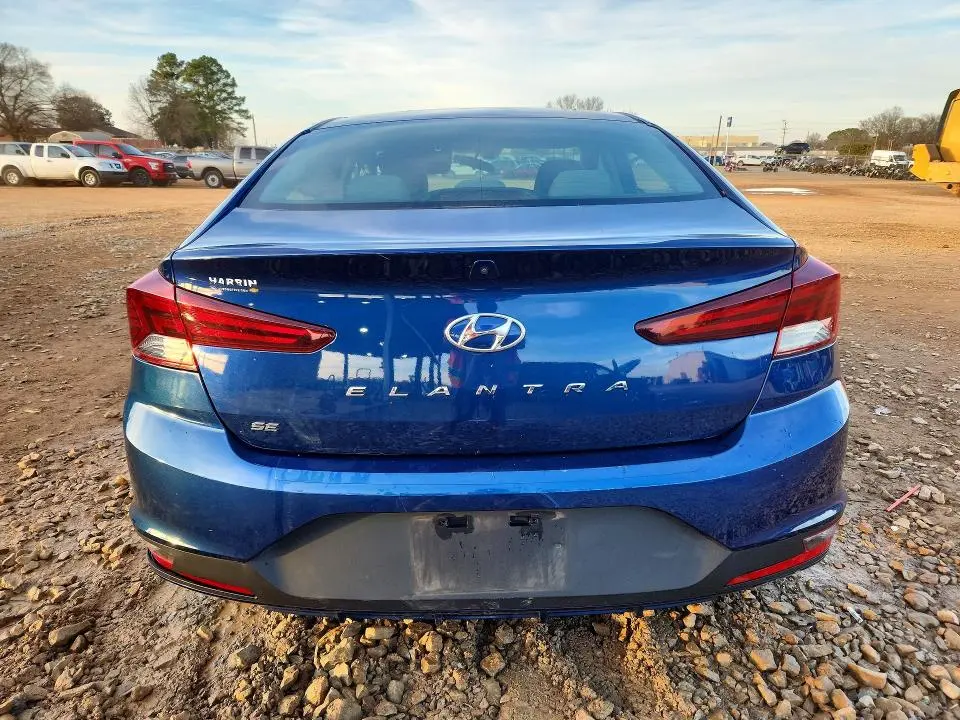 2020 HYUNDAI ELANTRA SE  