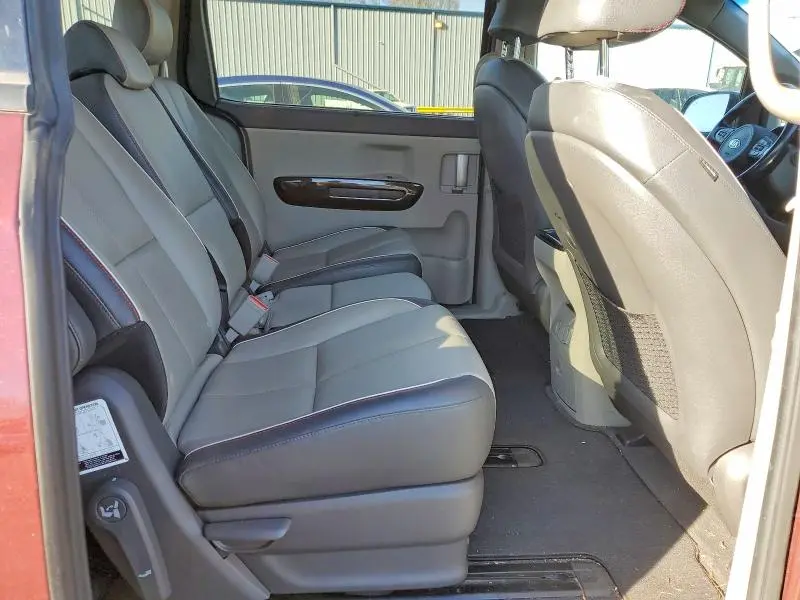 2018 KIA SEDONA SX  