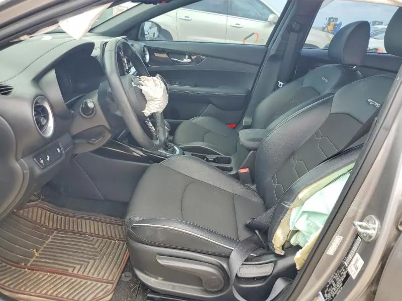 2023 KIA FORTE GT LINE  