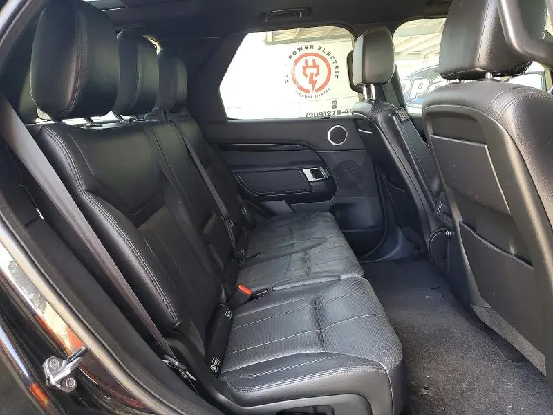 2020 LAND ROVER DISCOVERY SE  
