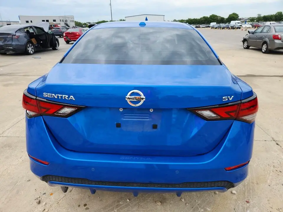 2022 NISSAN SENTRA SV  