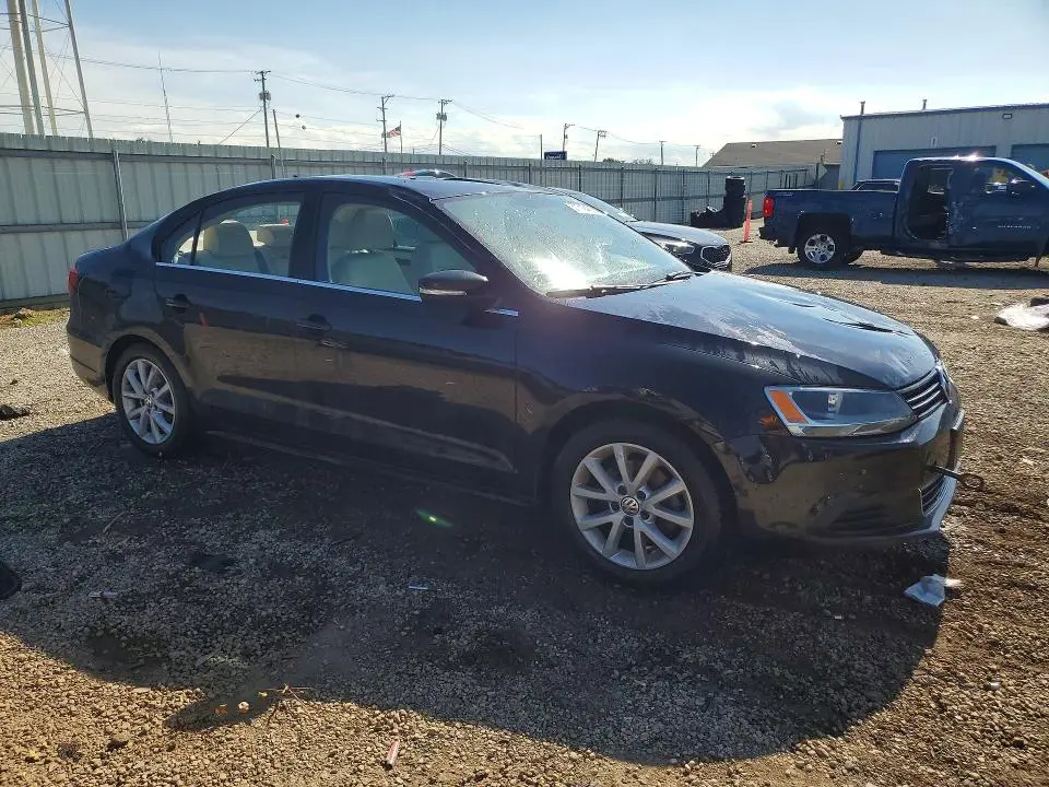 2014 VOLKSWAGEN JETTA SE  