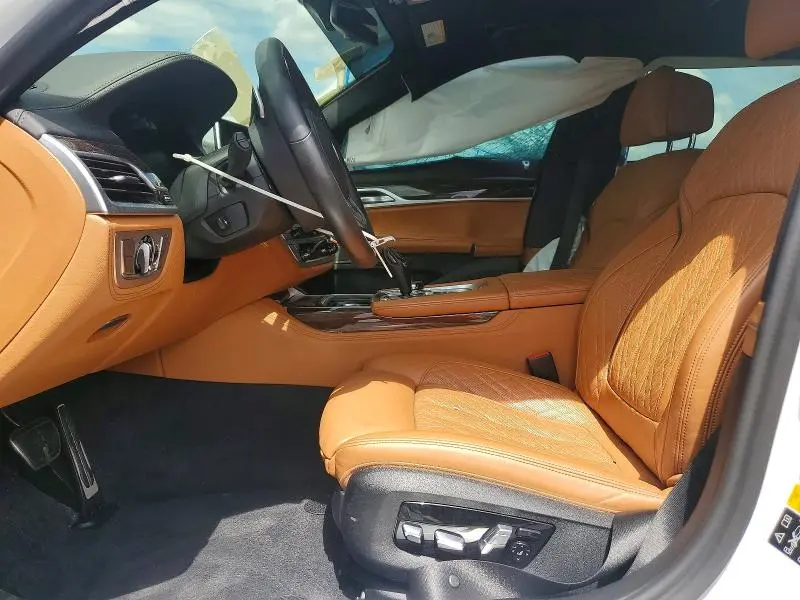 2021 BMW 750 XI  