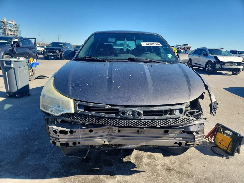 2010 FORD FOCUS SE  