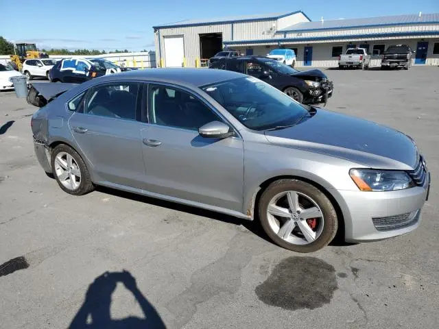 2012 VOLKSWAGEN PASSAT SE