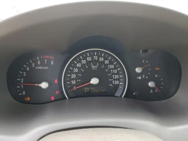 2012 KIA SEDONA LX  