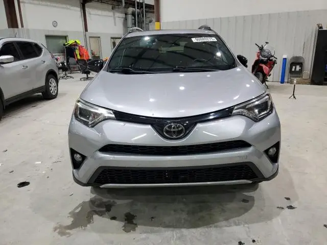 2018 TOYOTA RAV4 SE  