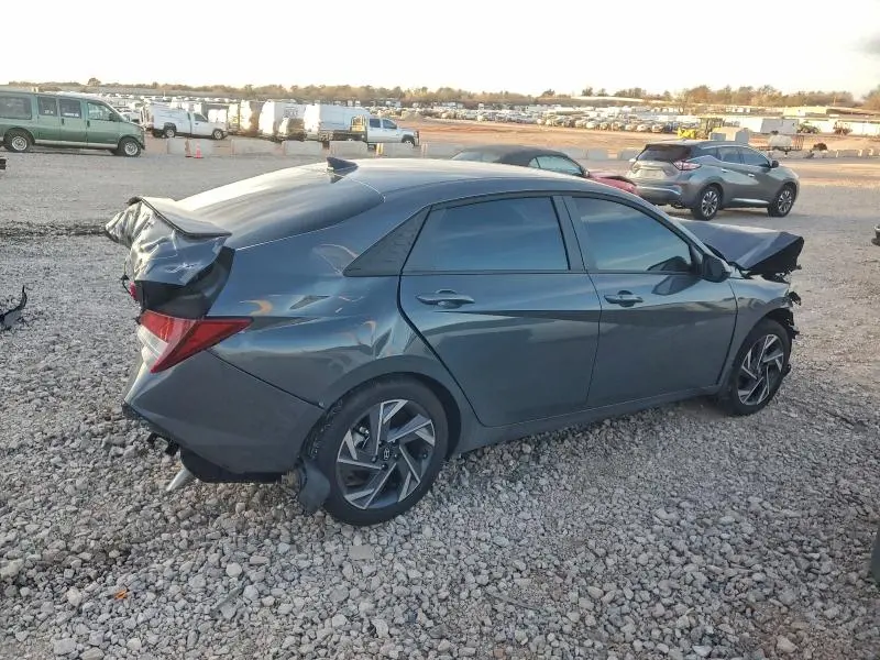 2025 HYUNDAI ELANTRA SEL SPORT  