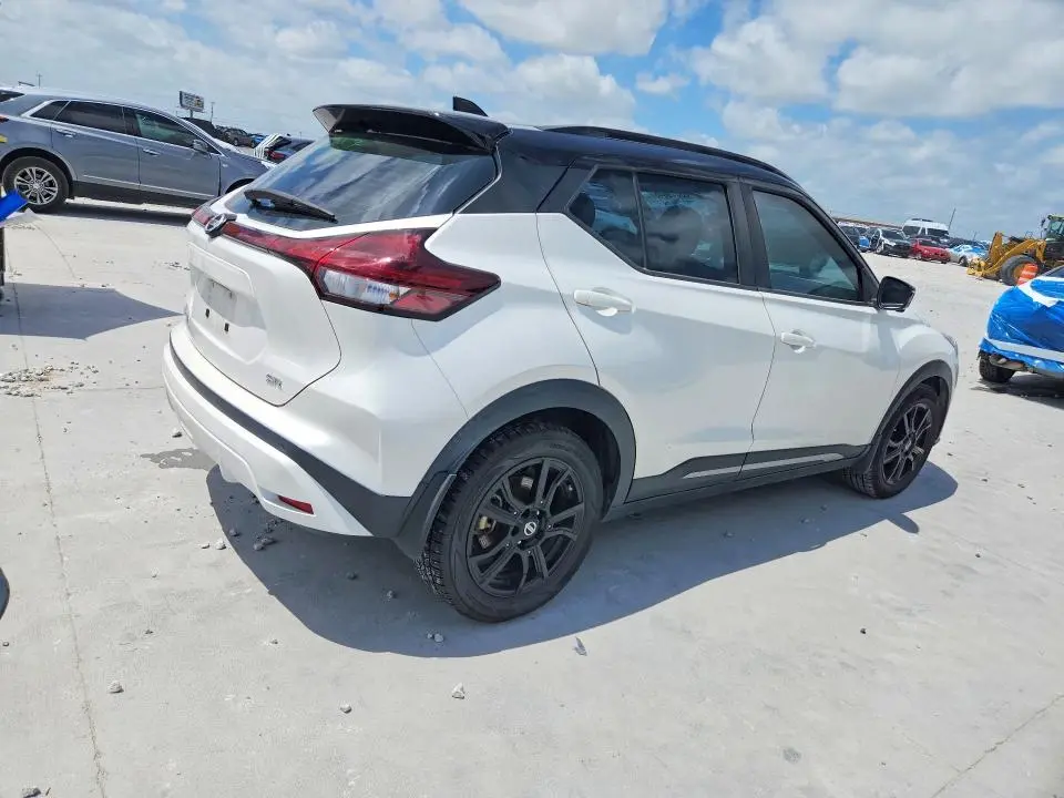 2021 NISSAN KICKS SR  