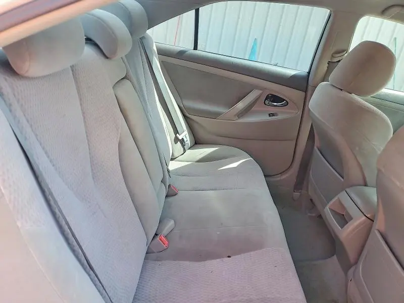 2011 TOYOTA CAMRY LE  