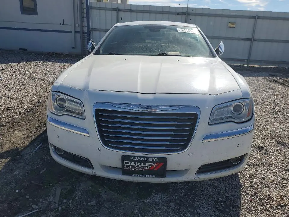2011 CHRYSLER 300C   