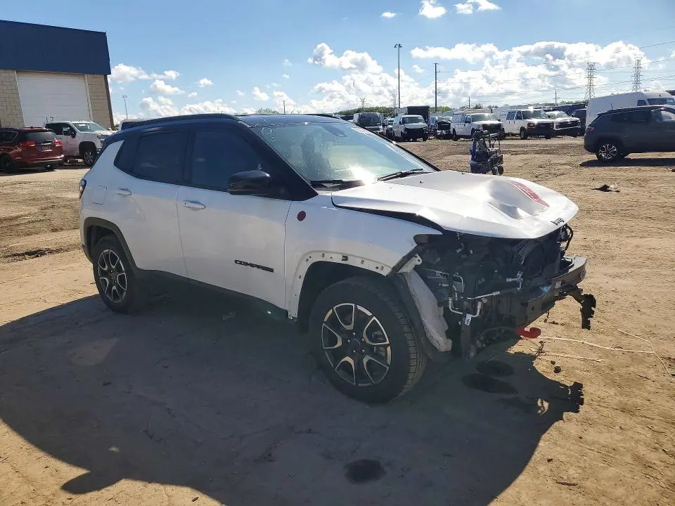 2025 JEEP COMPASS TRAILHAWK  