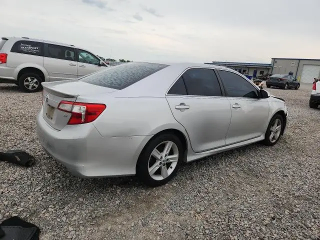 2014 TOYOTA CAMRY SE  