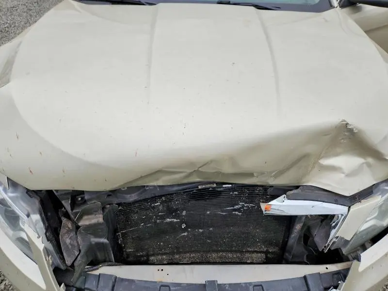 2011 FORD TAURUS SEL  