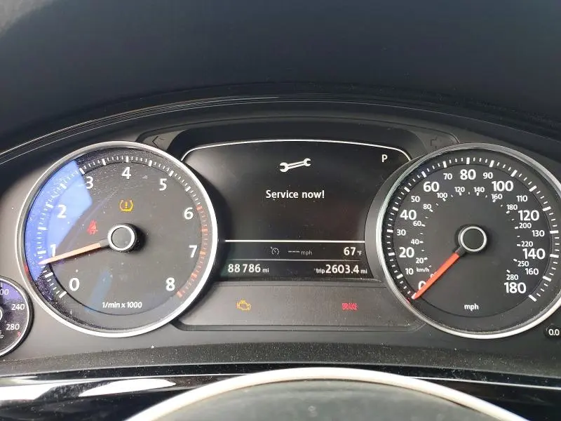 2015 VOLKSWAGEN TOUAREG V6  