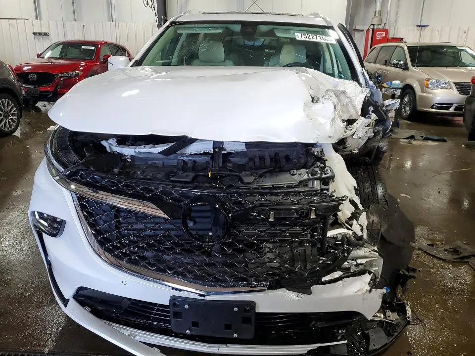 2022 BUICK ENCLAVE AVENIR  