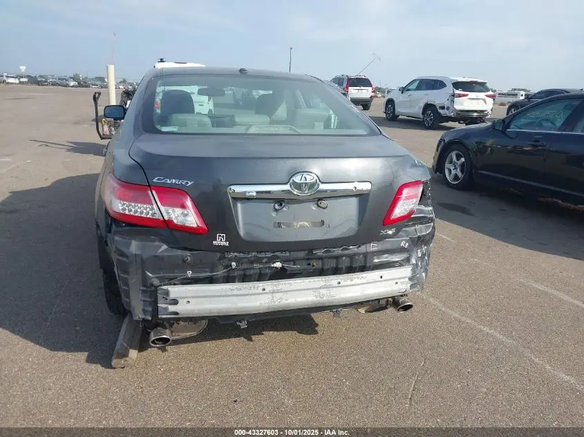 2010 TOYOTA CAMRY XLE V6