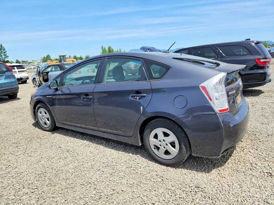 2011 TOYOTA PRIUS TWO  