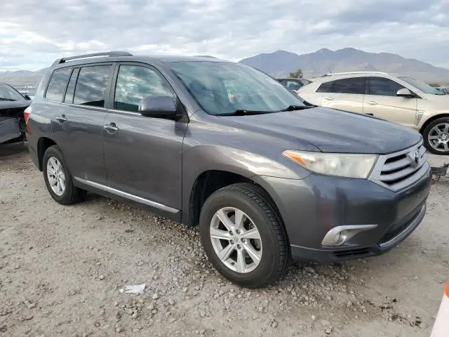 2011 TOYOTA HIGHLANDER BASE  