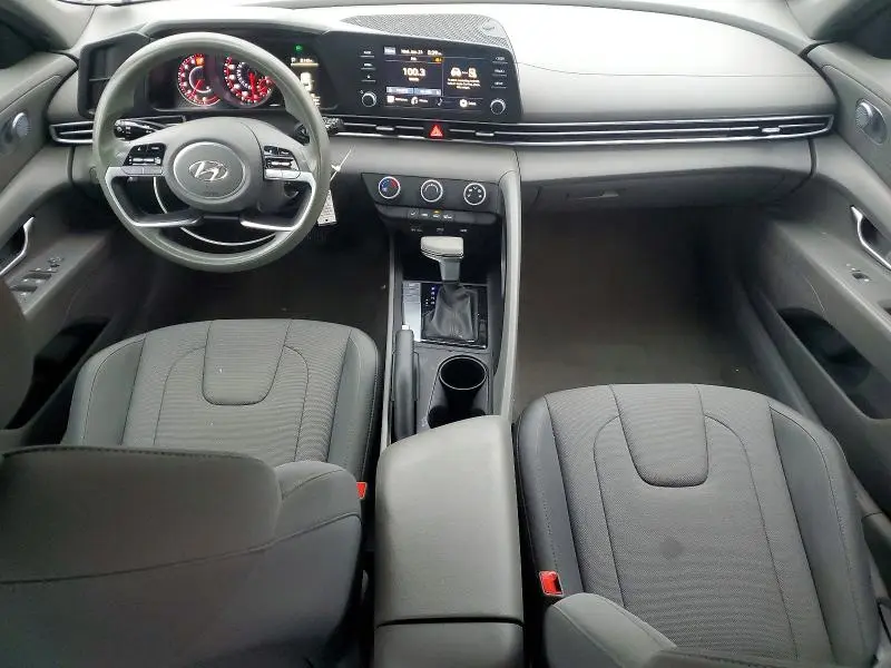 2023 HYUNDAI ELANTRA SE  