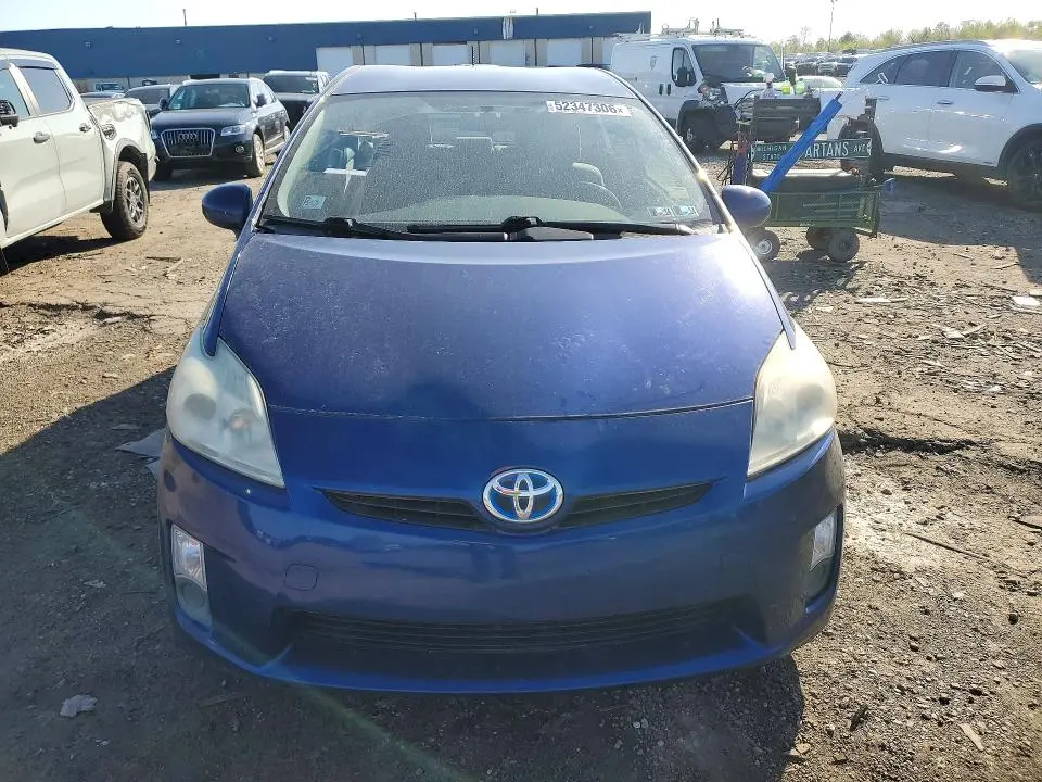 2011 TOYOTA PRIUS TWO  