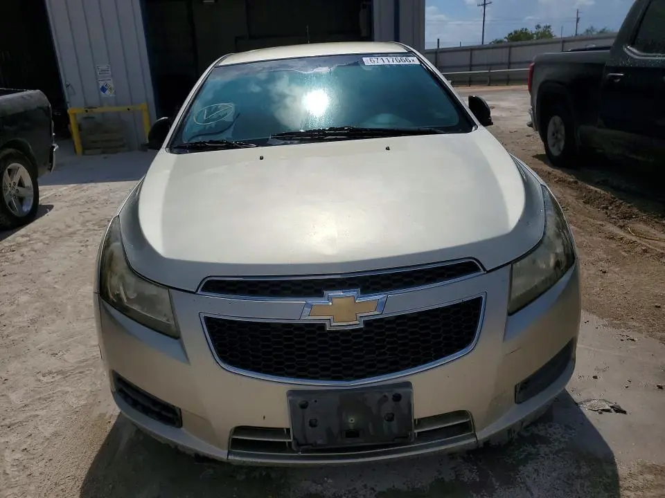 2013 CHEVROLET CRUZE LS  
