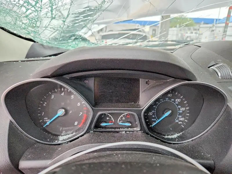 2016 FORD ESCAPE SE  